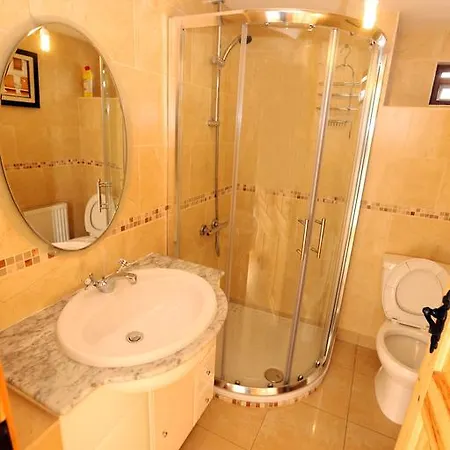 بيت للعطل Beezies Self Catering Grange (Sligo)