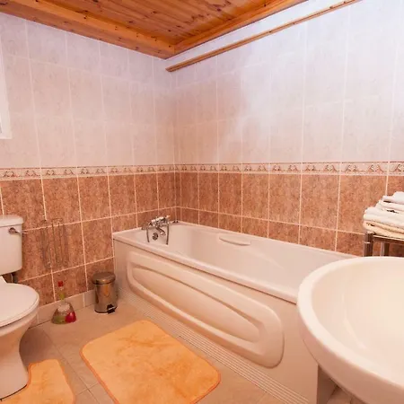 Beezies Self Catering Ferienhaus Grange (Sligo)